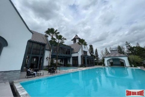 4 chambres House à Bangkok, Thailand No. 97123 14