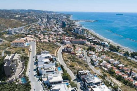 3 bedrooms Apartment in Agios Tychonas, Cyprus No. 35095 2