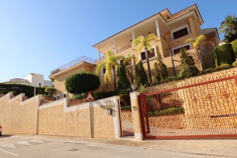 5 bedrooms Villa in Altea, Spain No. 110626