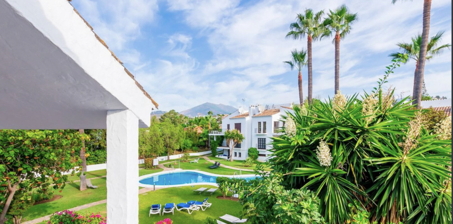 3 dormitorios Penthouse en Nueva Andalucía, Spain No. 83886