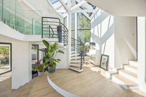 4 bedrooms Villa in Grasse, France No. 100253 4