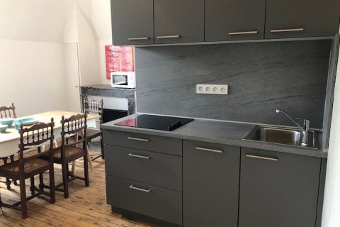 8 dormitorios  Castillos en Saint-Jean-aux-Bois, France No. 69450 25