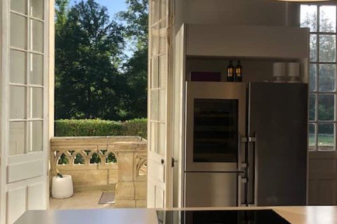 8 dormitorios  Castillos en Saint-Jean-aux-Bois, France No. 69450 26