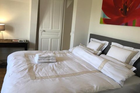 8 dormitorios  Castillos en Saint-Jean-aux-Bois, France No. 69450 15