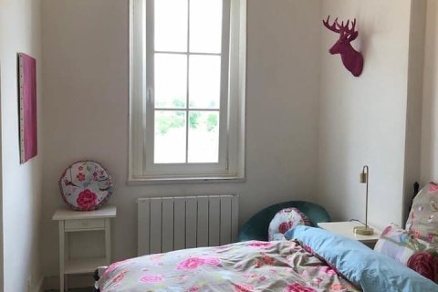 8 dormitorios  Castillos en Saint-Jean-aux-Bois, France No. 69450 10