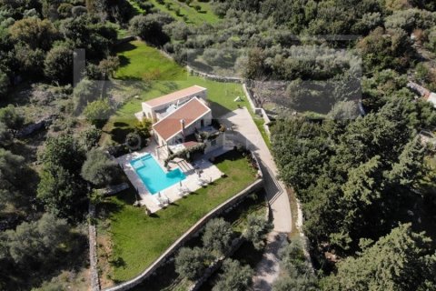 4 bedrooms Villa in Crete, Greece No. 24351 5