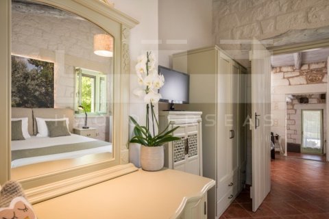 4 bedrooms Villa in Crete, Greece No. 24351 7