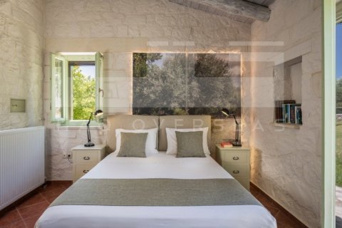 4 bedrooms Villa in Crete, Greece No. 24351 6