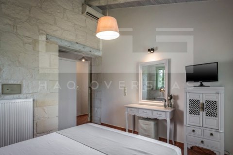 4 bedrooms Villa in Crete, Greece No. 24351 16