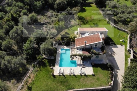 4 bedrooms Villa in Crete, Greece No. 24351 2