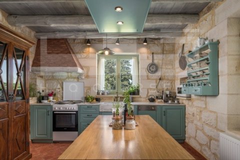 4 bedrooms Villa in Crete, Greece No. 24351 19