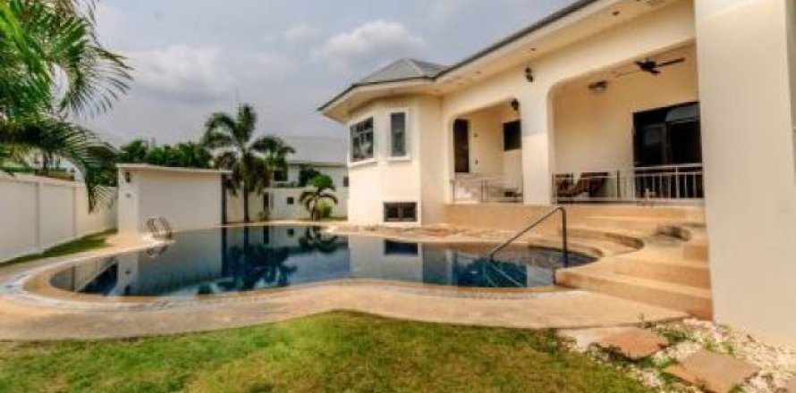 3 dormitorios Villa en Hua Hin, Thailand No. 95879