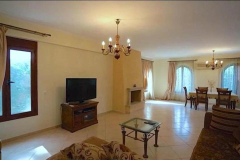 8 bedrooms Villa in Central Greece, Greece No. 104885 5