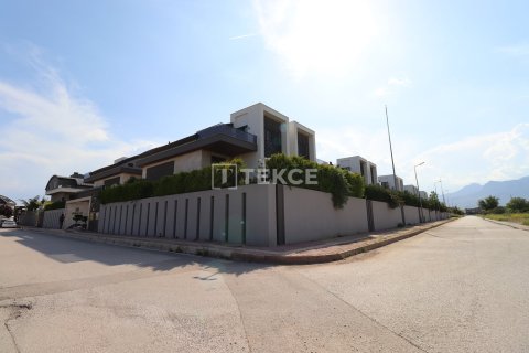 6 bedrooms Villa in Antalya, Turkey No. 125200