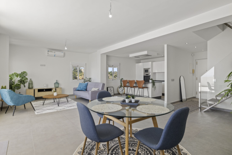 3 bedrooms Penthouse in Dinh An, Vietnam No. 83913 1