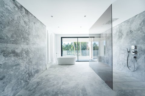 6 bedrooms Villa in Tan Xuan, Vietnam No. 26996 16