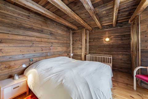 5 bedrooms House in Les Allues, France No. 99676 10