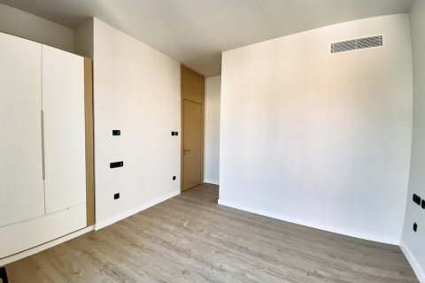 2 bedrooms Apartment in Tivat, Montenegro No. 104812 4