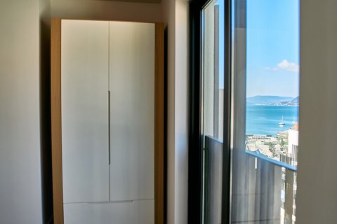 2 bedrooms Apartment in Tivat, Montenegro No. 104812 8