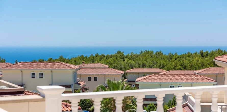 4 bedrooms Villa in Binh Duong, Vietnam No. 13931