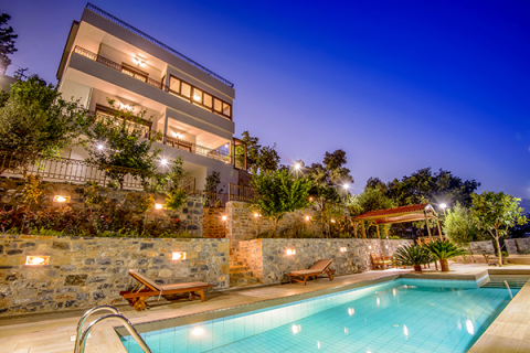 Вилла с 4 спальнями в Ираклион, Греция №23873 1