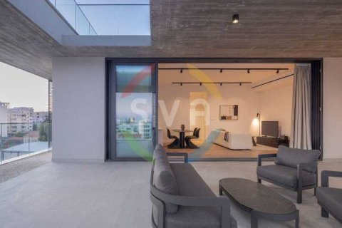 3 bedrooms Penthouse in Limassol, Cyprus No. 82103 4