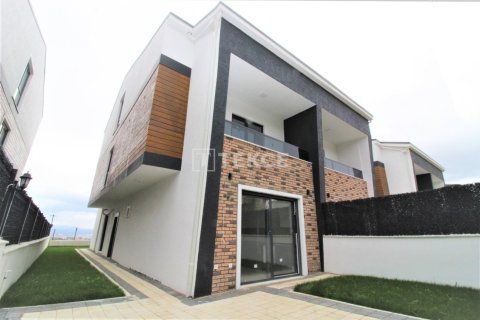 5 bedrooms Villa in Tra Vinh, Vietnam No. 12991 2