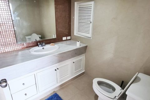 2 bedrooms Condo in Bangkok, Thailand No. 467 14