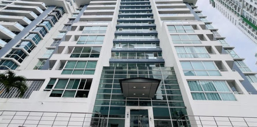3 bedrooms Apartment in Panama City, Panama No. 126938