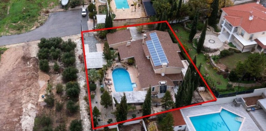 Studio Villa in Paphos, Cyprus No. 104971