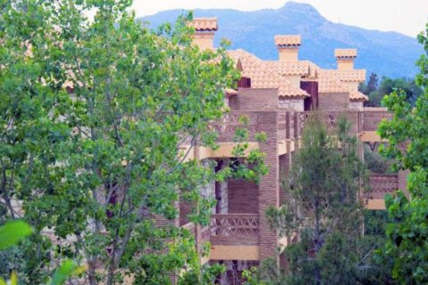 Здание с 20 спальнями в Закинтос, Греция №28134 1