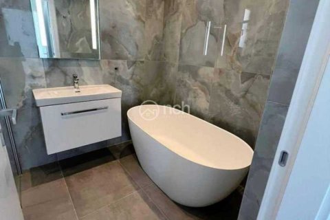 Вилла с 4 спальнями в Агиос Афанасиос, Кипр №42796 10