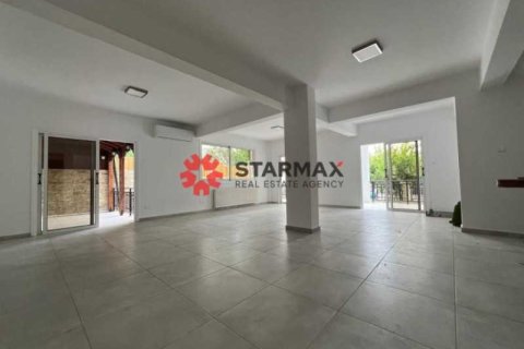 7 bedrooms House in Larnaca, Cyprus No. 82434 2