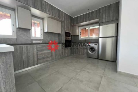 7 bedrooms House in Larnaca, Cyprus No. 82434 4