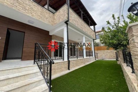 7 bedrooms House in Larnaca, Cyprus No. 82434 1