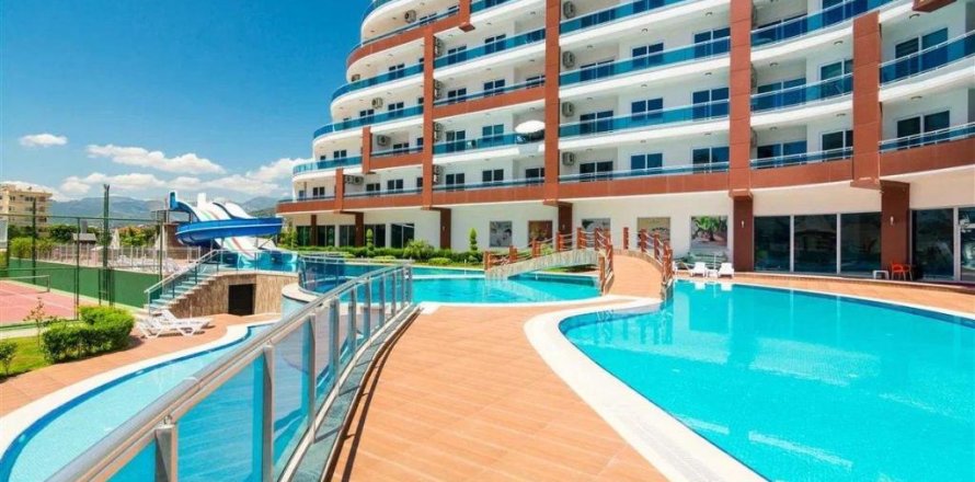 4 rooms Appartement à Mahmutlar, Turkey No. 110494
