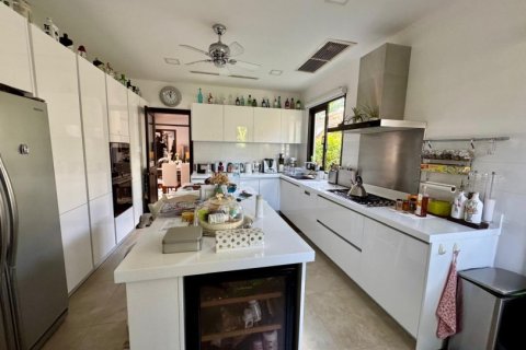 350m² Villa in Bang Tao, Thailand No. 97459 8