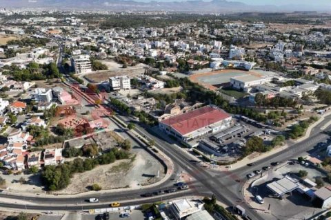 Commercial property à Latsia, Cyprus No. 82903 3
