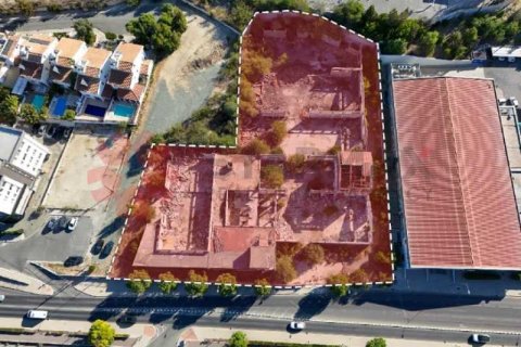 Commercial property à Latsia, Cyprus No. 82903 4