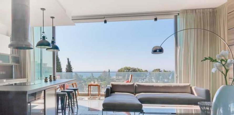 3 dormitorios Apartment en Agios Tychonas, Cyprus No. 76323