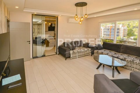 Квартира с 5 комнатами в Тханькхе, Вьетнам №11674 12