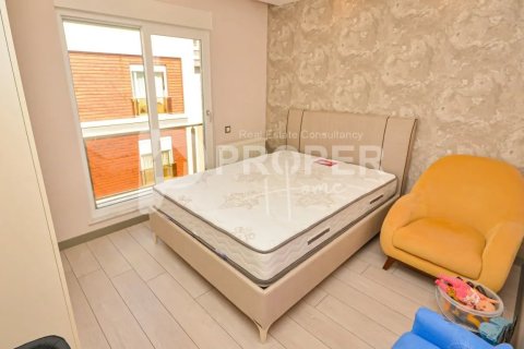 Квартира с 5 комнатами в Тханькхе, Вьетнам №11674 10