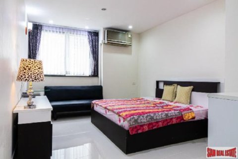 3 bedrooms Apartment in Bangkok, Thailand No. 98131 10