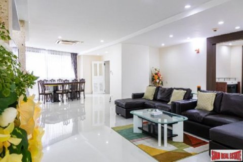 3 bedrooms Apartment in Bangkok, Thailand No. 98131 1