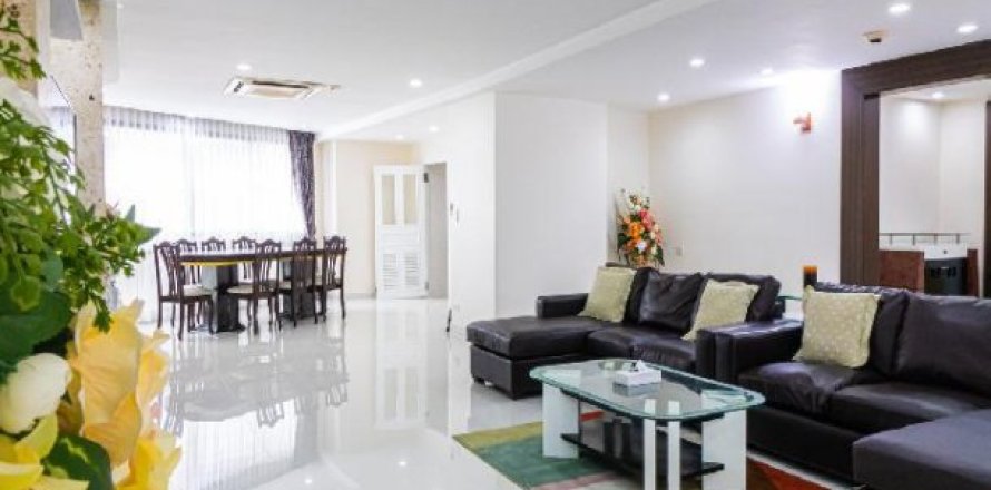 3 bedrooms Apartment in Bangkok, Thailand No. 98131