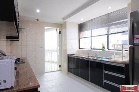 3 bedrooms Apartment in Bangkok, Thailand No. 98131 5