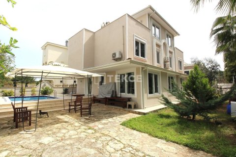 6 bedrooms Villa in Vu Xa, Vietnam No. 84706 10