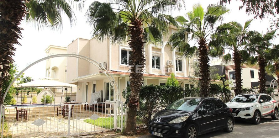 6 dormitorios Villa en Serik, Turkey No. 84706