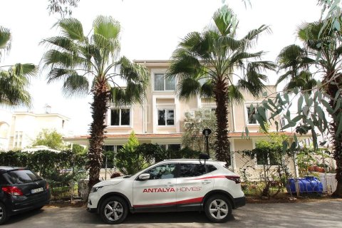 6 bedrooms Villa in Vu Xa, Vietnam No. 84706 8