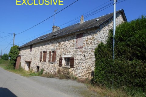 Дом с 3 спальнями в Сен-Кале-дю-Дезер, Франция №69334 1